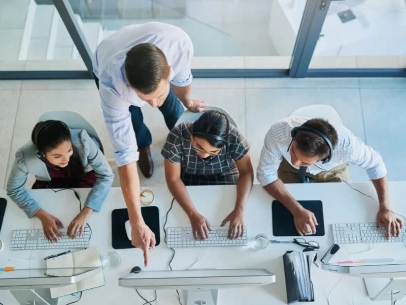 Czy po stażu trzeba zatrudnić? Prawda o obowiązkach pracodawcy