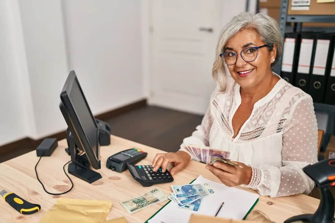 Pracownicy budżetówki – kto to i jakie mają przywileje w pracy?