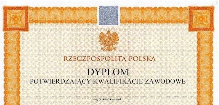 Czy trzeba zdać egzamin zawodowy, aby zdobyć dyplom i pracę?